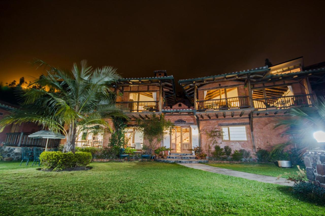 Ilatoa Lodge Quito Exterior photo
