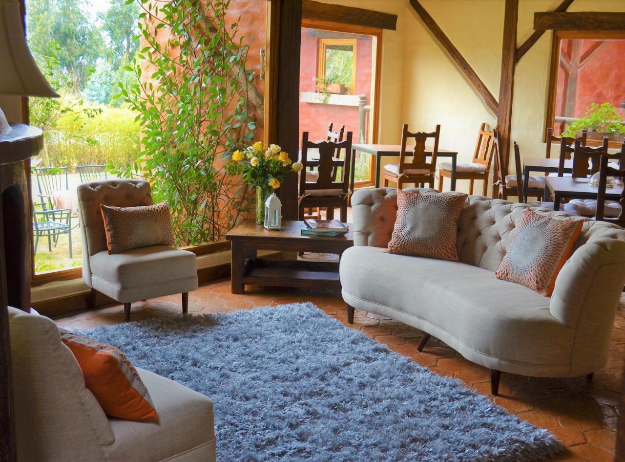 Ilatoa Lodge Quito Exterior photo