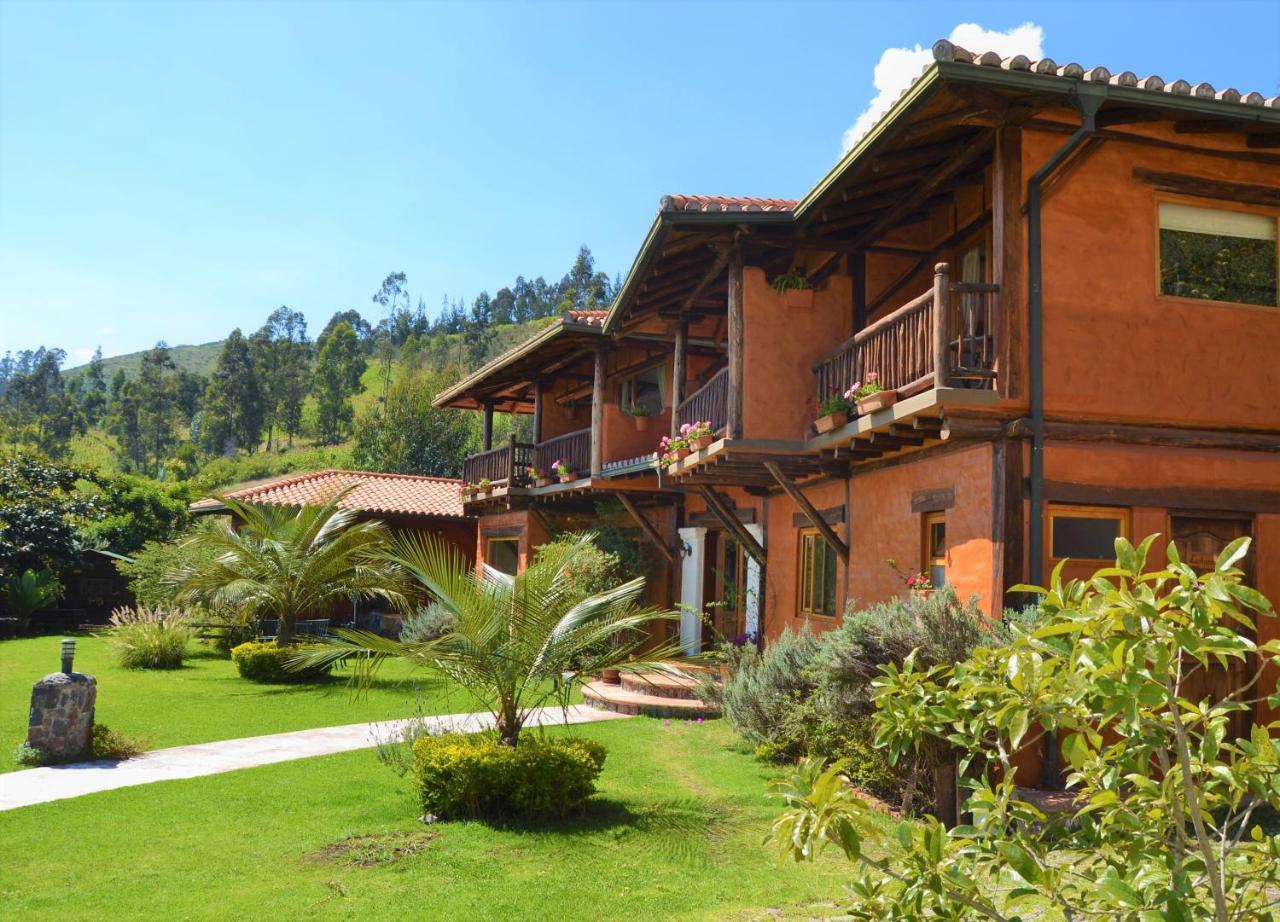 Ilatoa Lodge Quito Exterior photo
