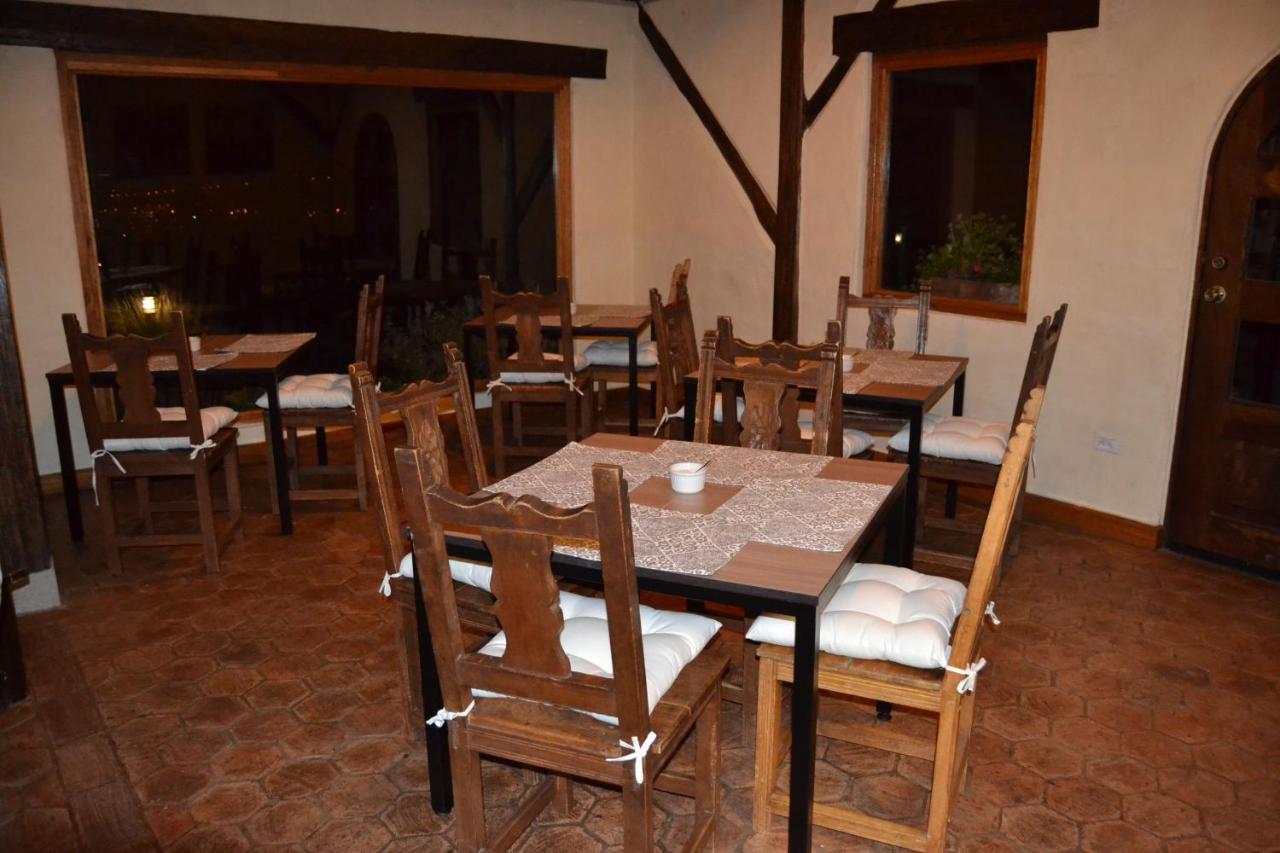 Ilatoa Lodge Quito Exterior photo