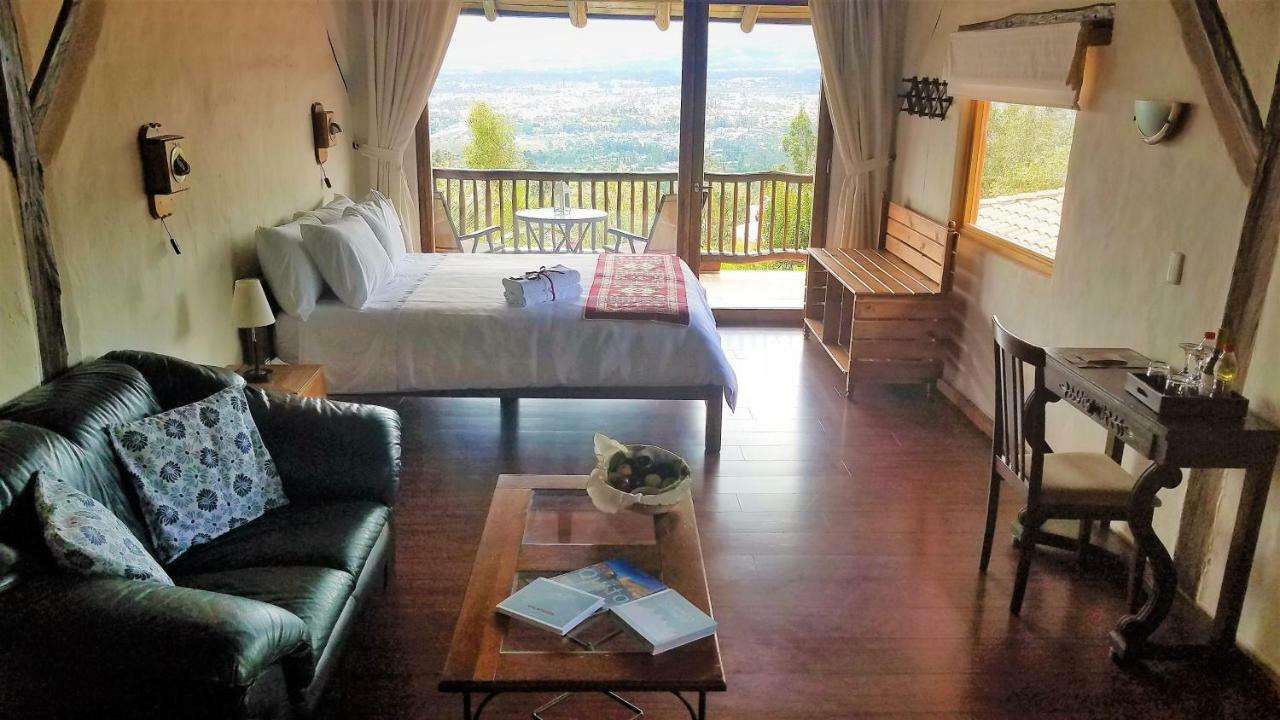 Ilatoa Lodge Quito Exterior photo